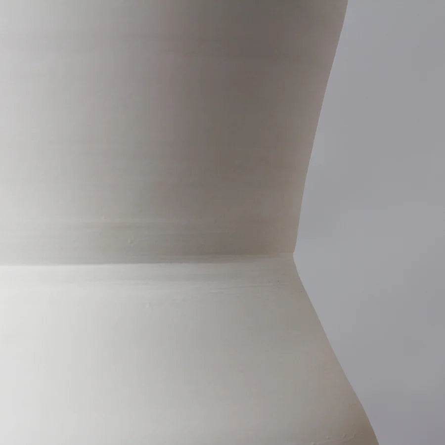 Jarrón sierra de barro blanco