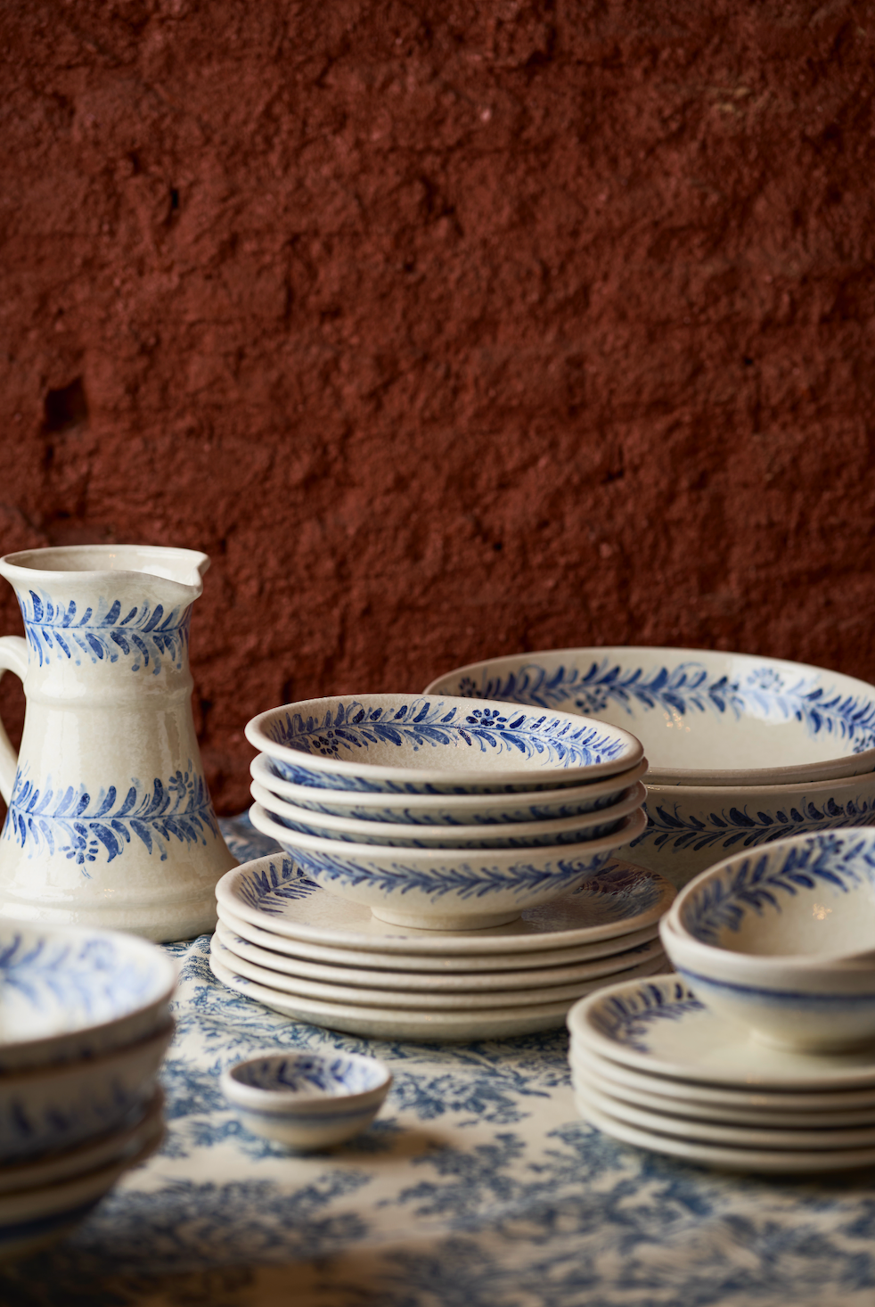 Algar yellow ceramic oil can from Almeria