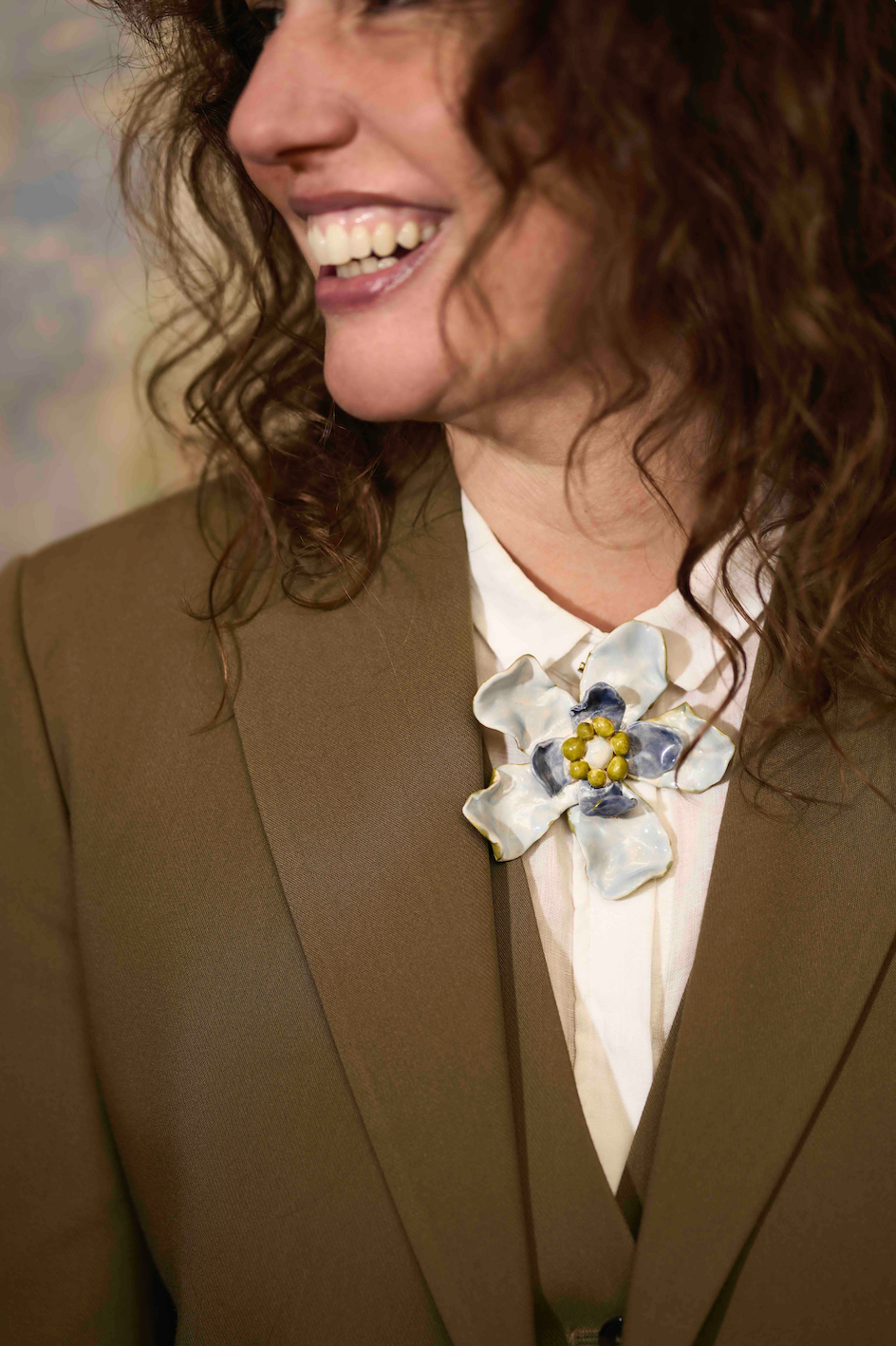 Broche Big Flower de Julieta Álvarez x La Oficial