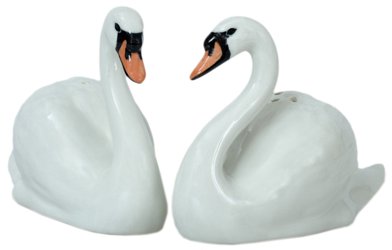 Swan salt and pepper shakers