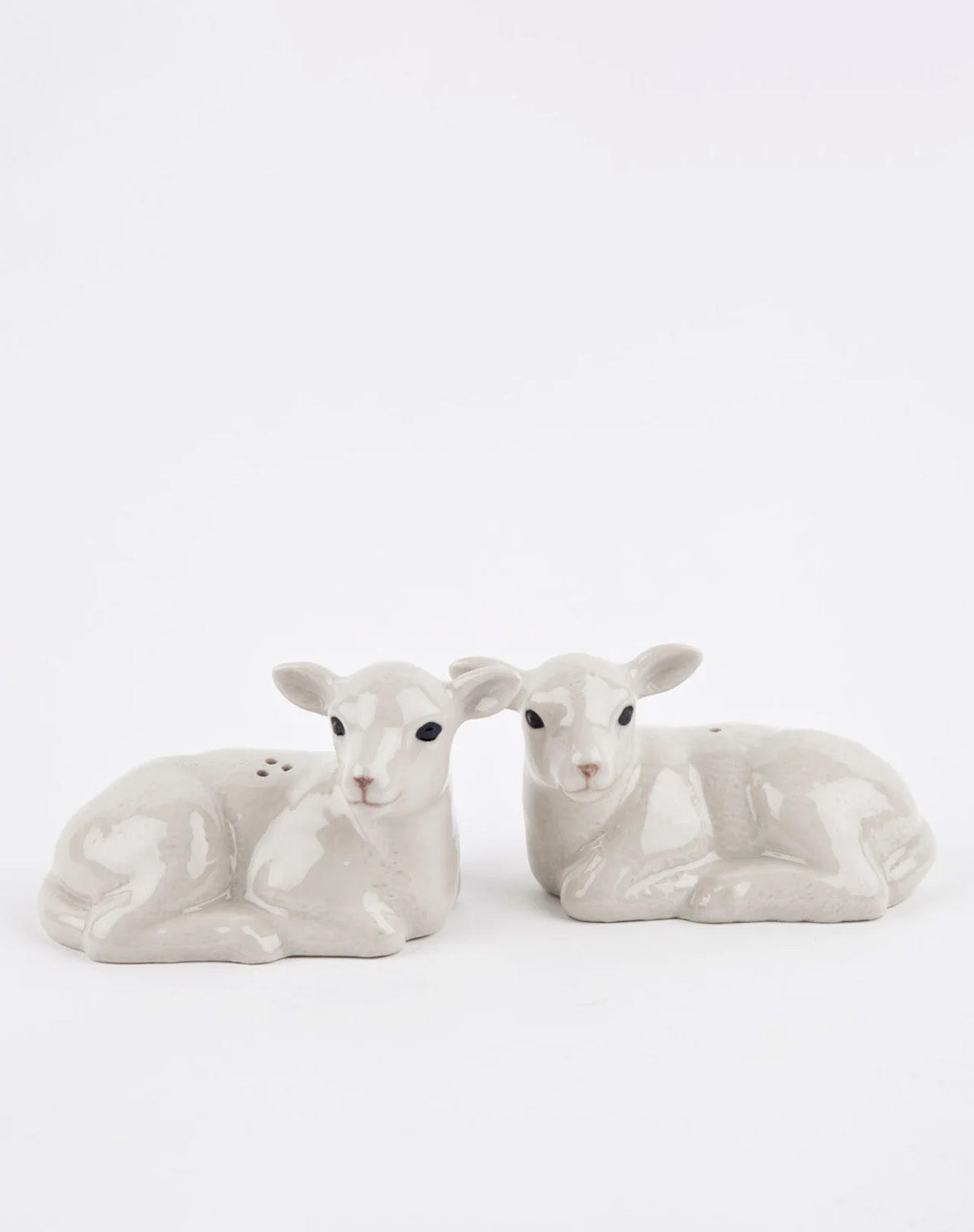 Sheep salt and pepper shakers