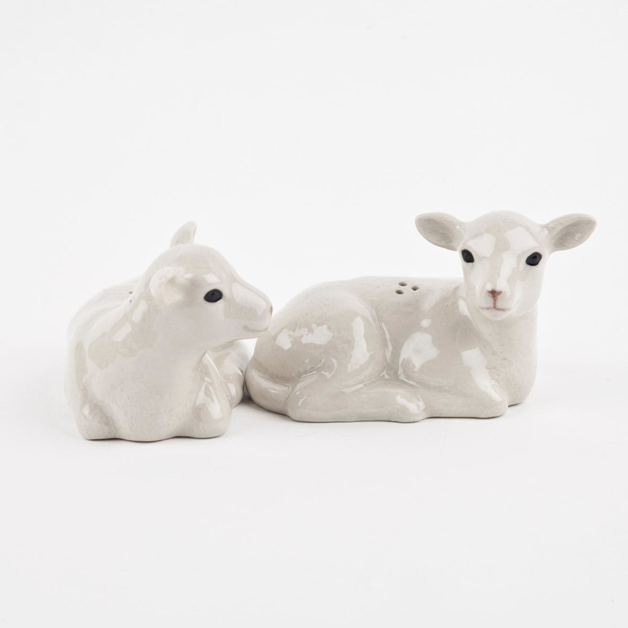 Sheep salt and pepper shakers